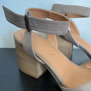 Mauve Heeled Sandal
